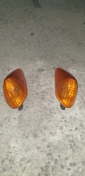 Intermitentes delanteros Honda VFR 800
